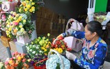 Hoa tươi, quà tặng đắt hàng ngày Quốc tế Phụ nữ 8-3